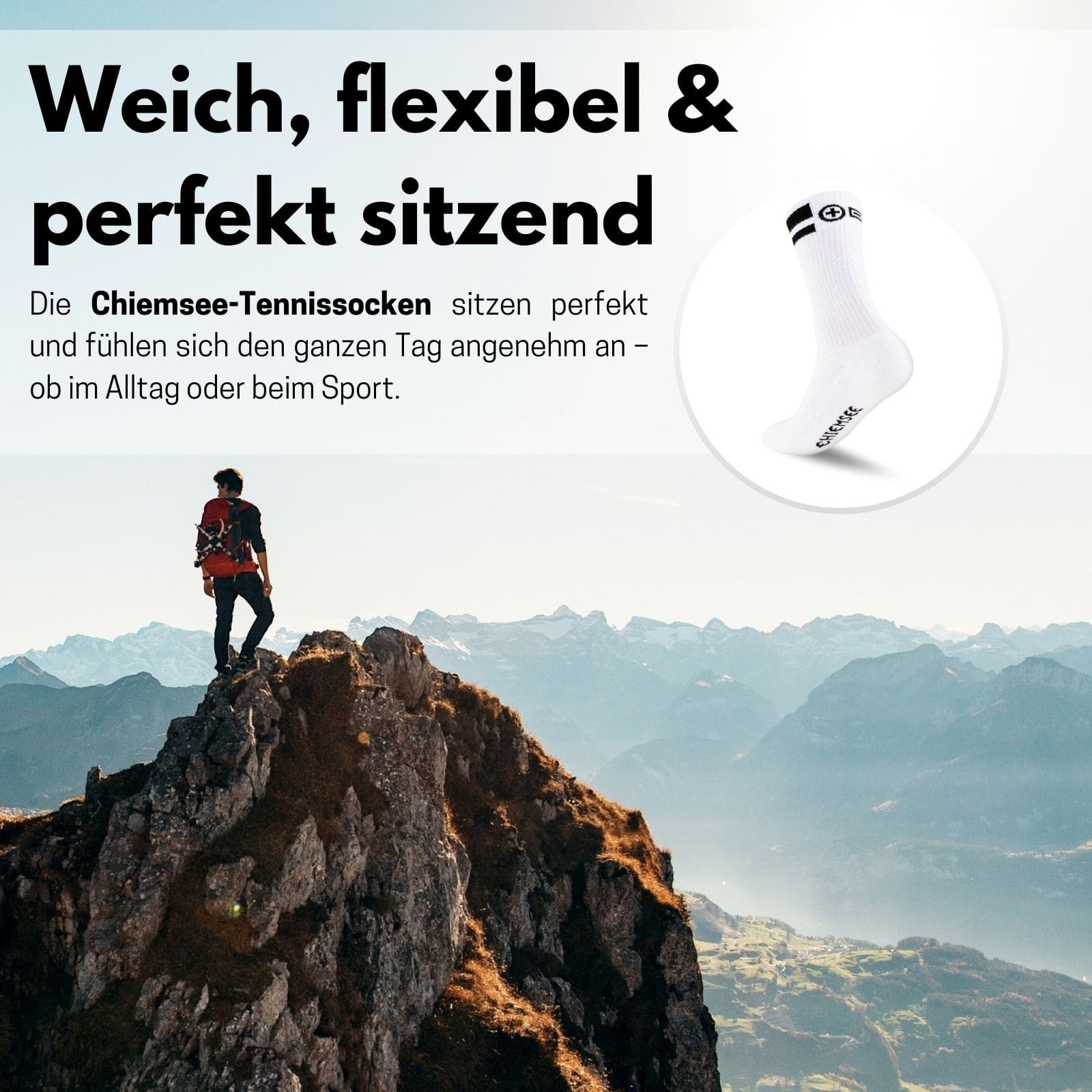 Im Vordergrund ist die Spitze eine Berger und darauf steht ein Wanderer, im HIntergrund sieht man berger. Oben links ist Text eingefügt und rechts daneben ist ein Kreis mit einer weißen Tennissocke abgebildet. Alle Textinhalte sind in der Produktbeschreibung enthalten.